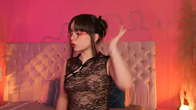 Lilou_albrecht Adlı Modelin Canlı XXX Sohbeti