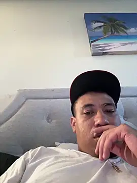 Richyyyybouyyy: διαδικτυακό σόου στην κάμερα