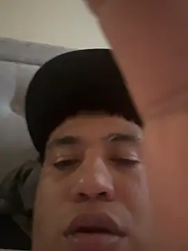 Richyyyybouyyy: διαδικτυακό σόου στην κάμερα