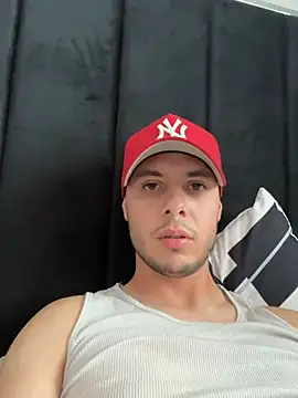 themouate's Webcam Show