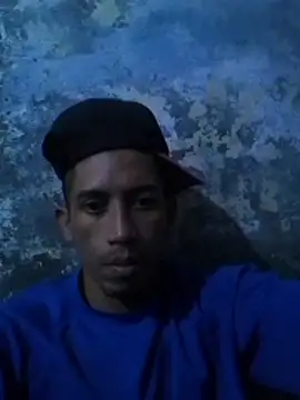Show modela toneno na web-kameri