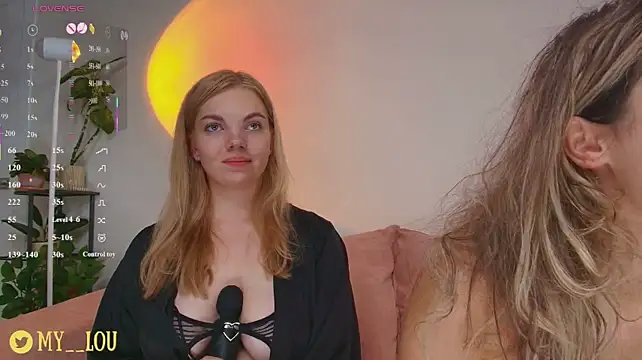 MyLoulaby's Webcam Show
