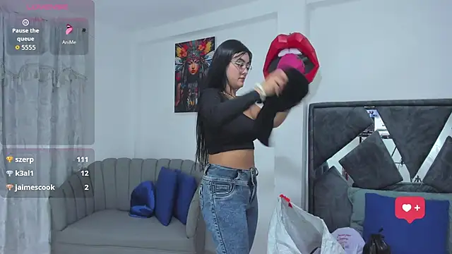 candy_fox2 Adlı Modelin Canlı XXX Sohbeti