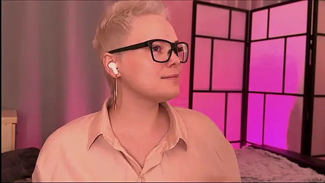 LikaBerry1's Live XXX Chat