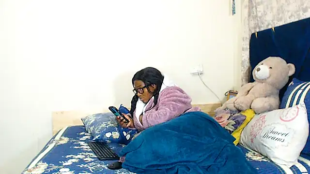 veronica1xxx Chat XXX in diretta