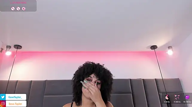 Eevee_Taylor XXX чат на живо