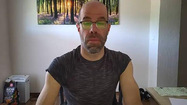 Pokazy przed kamerką – DaddyHarry_MatureStallion