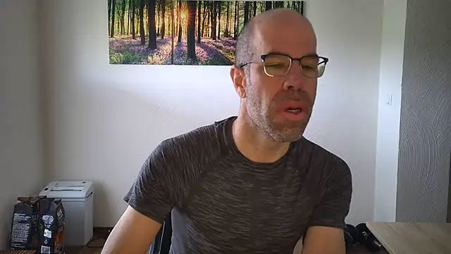 DaddyHarry_MatureStallion webcam show