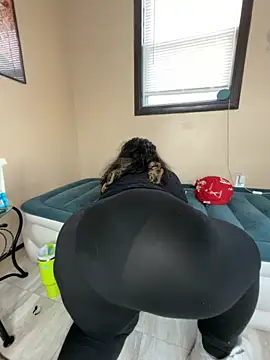 Tillymarie Show in webcam