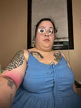 Pertunjukan Kamera Web Tillymarie