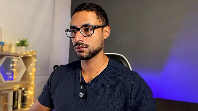 LiamGarcia1 Show Webcam