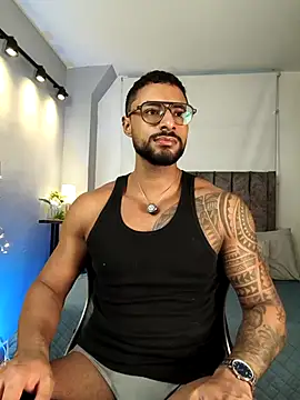 LiamGarcia1 Adlı Modelin Web Kamerası Şovu