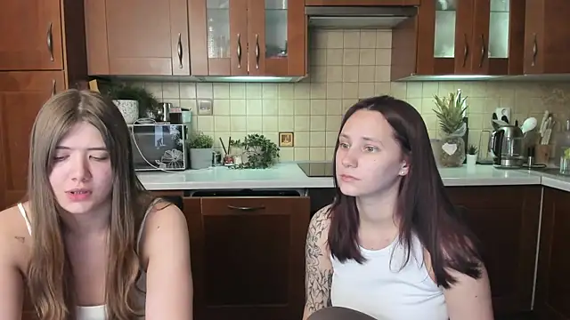 HotCaramellsTV Webcam Show