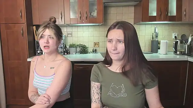 HotCaramellsTV Webcamshow