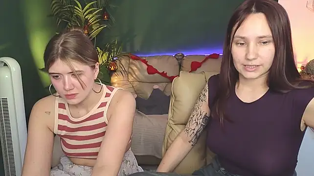 HotCaramellsTV Pertunjukan Webcam
