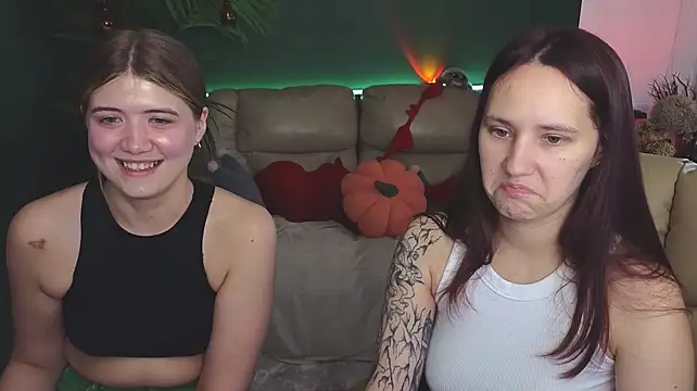 Вебкам-шоу HotCaramellsTV