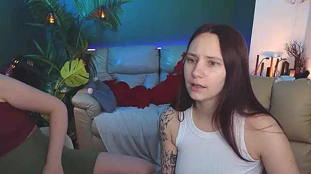 HotCaramellsTV webcam show