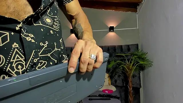 Salomon_koudeのウェブカメラショー