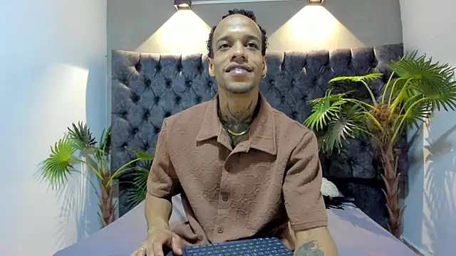 Salomon_koude's Webcam Show