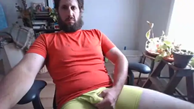 Eggplantout Show in webcam