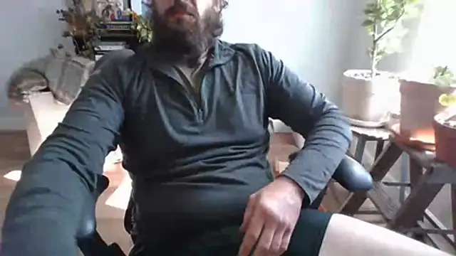 הופעת וובקאם של Eggplantout