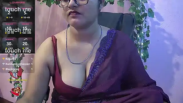 Pari-new's Webcam Show