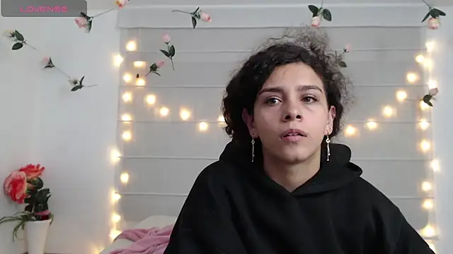 Sarabubbie's Webcam Show