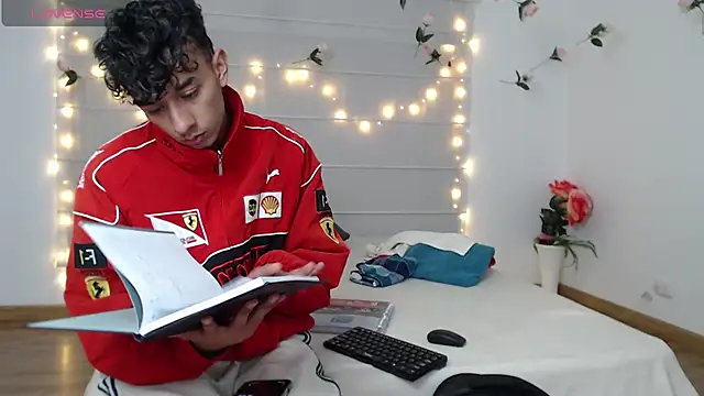 Sarabubbie Chat XXX in diretta