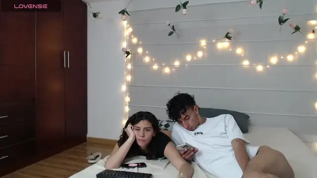 Sarabubbie's Live XXX Chat