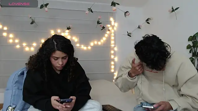 Sarabubbie's Live XXX Chat