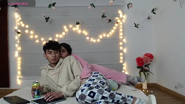 Sarabubbie 网络视讯表演