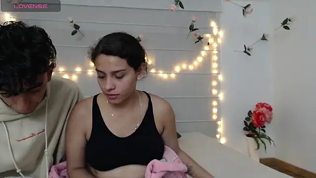 Sarabubbie's Live XXX Chat