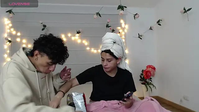 Sarabubbie's Live XXX Chat