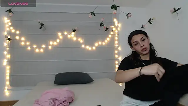 Sarabubbie XXX чат на живо