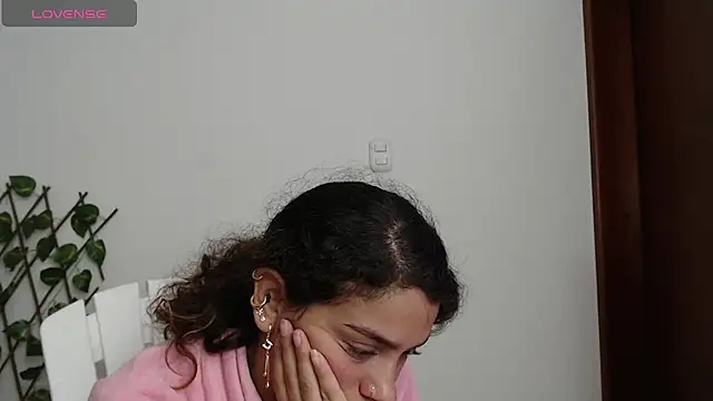 Sarabubbie's Live XXX Chat