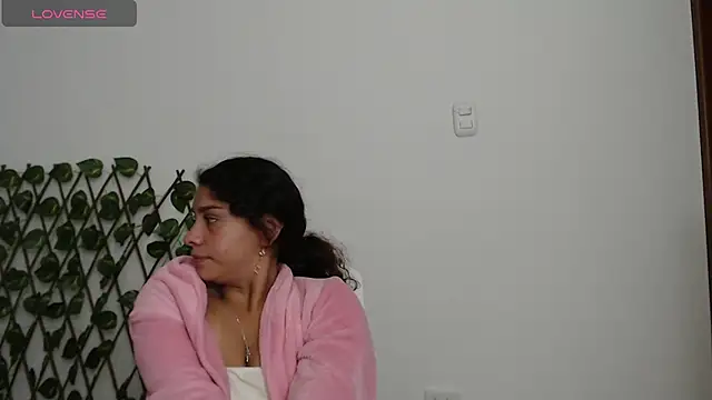دردشة Sarabubbie الجنسية المباشرة