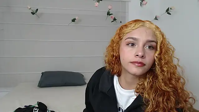 Sarabubbie's Live XXX Chat