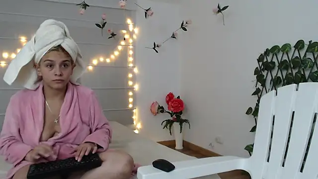 Sarabubbie Live XXX-chat