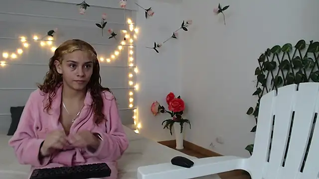 Sarabubbie's Live XXX Chat
