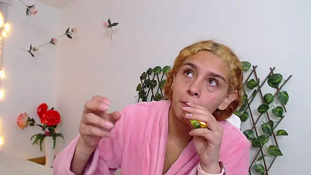 XXX chat uživo modela Sarabubbie