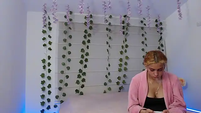 צ'אט XXX בשידור חי של Sarabubbie