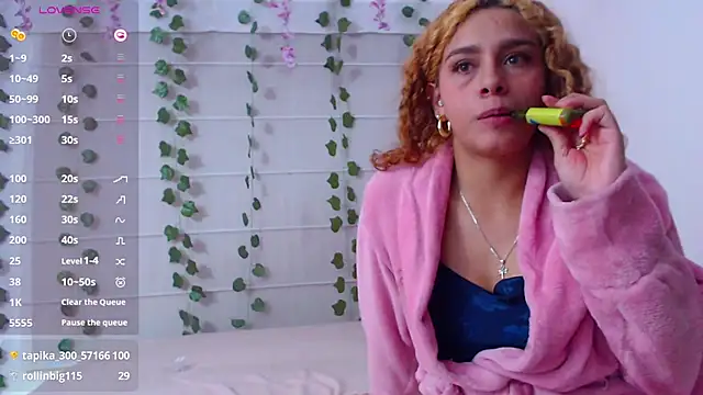 دردشة Sarabubbie الجنسية المباشرة