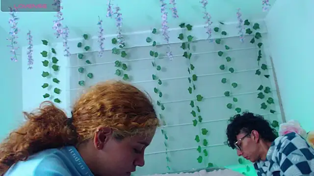 دردشة Sarabubbie الجنسية المباشرة