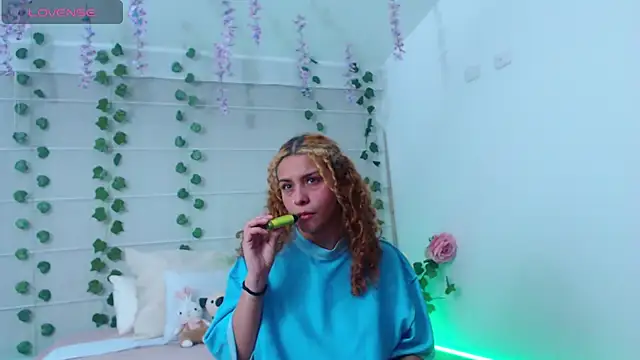 Sarabubbie Live XXX-chat
