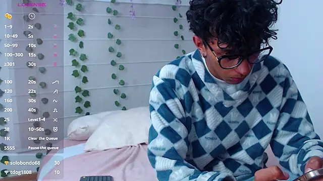 Sarabubbie Chat XXX in diretta