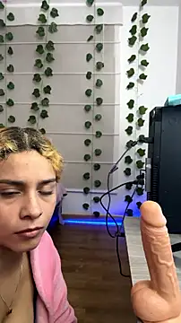 Sarabubbie Live XXX-chat