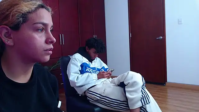 Sarabubbie live XXX chat