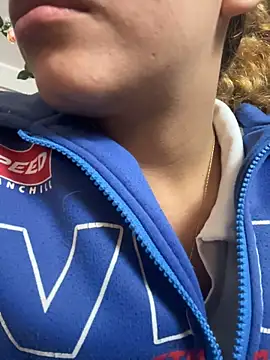 XXX chat uživo modela Sarabubbie