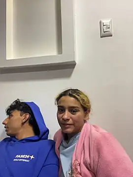 Sarabubbie Adlı Modelin Canlı XXX Sohbeti