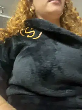 הופעת וובקאם של Sarabubbie